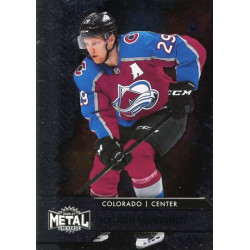  NATHAN MacKINNON  řadová 20-21 Metal Universe